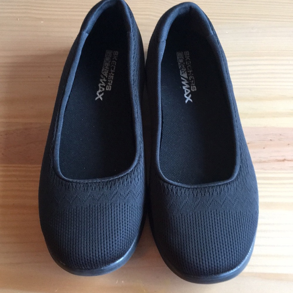 SALE!!!! Comfortable Black Flata